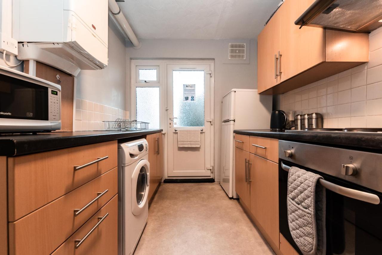 Best Price! Perfect Gunwharf Accommodation - 5 Single Beds Or Kingsize Free Parking 포츠머스 외부 사진