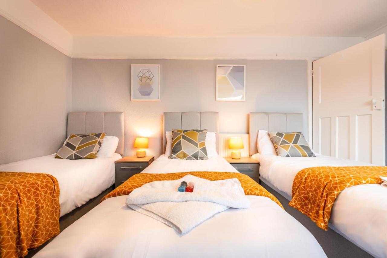 Best Price! Perfect Gunwharf Accommodation - 5 Single Beds Or Kingsize Free Parking 포츠머스 외부 사진