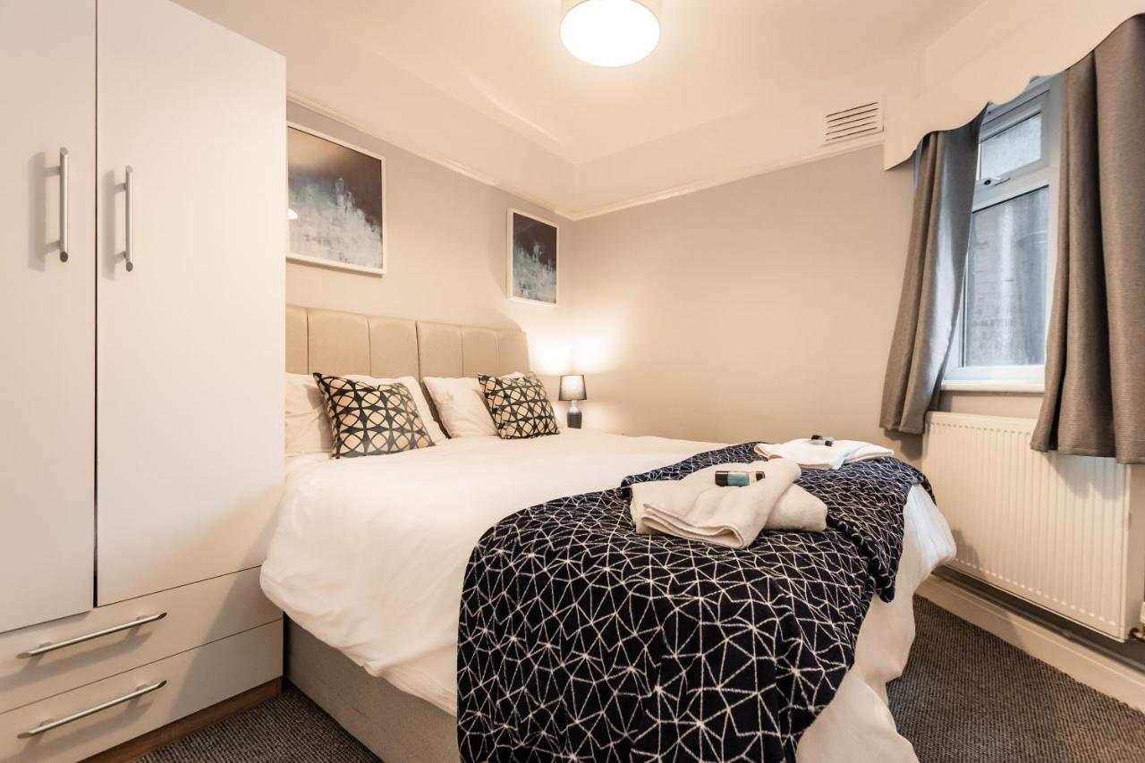 Best Price! Perfect Gunwharf Accommodation - 5 Single Beds Or Kingsize Free Parking 포츠머스 외부 사진
